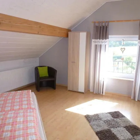 Apartament Familie Schultheis Marjoss